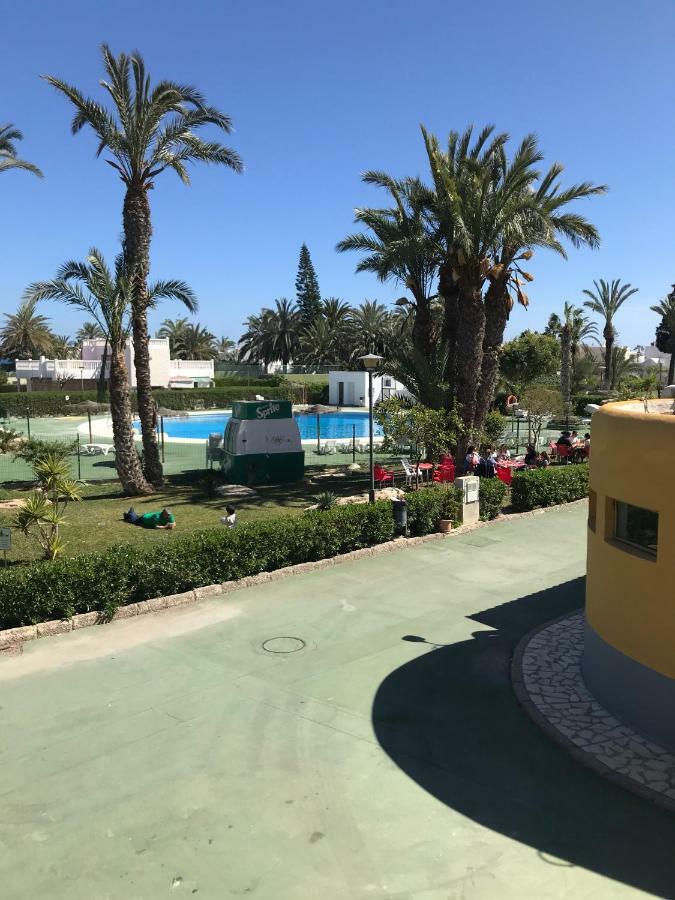 1 de 17 CASA CON JARDÍN PRIVADO A 200m DE LA PLAYA. Vera Exterior foto